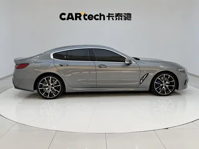 BMW 8 Series — Фото автомобиля 4