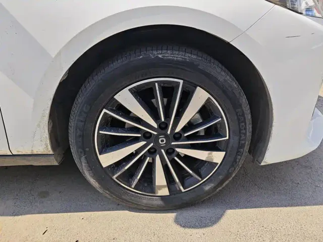 Changan Qiyuan A05 — Фото автомобиля 6