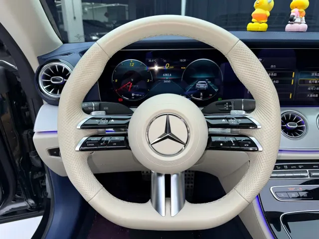 Mercedes-Benz E-Class — Фото автомобиля 17