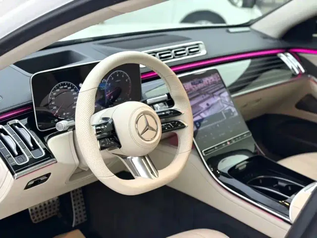 Mercedes-Benz S-Class — Фото автомобиля 3