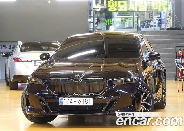 BMW 5-Series — Фото автомобиля 3