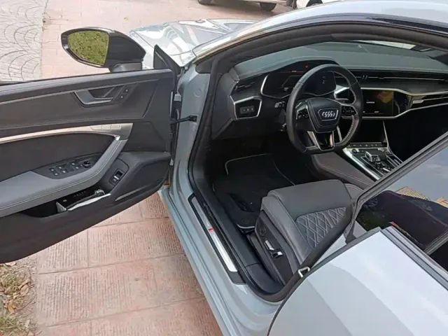 Audi A7L — Фото автомобиля 15