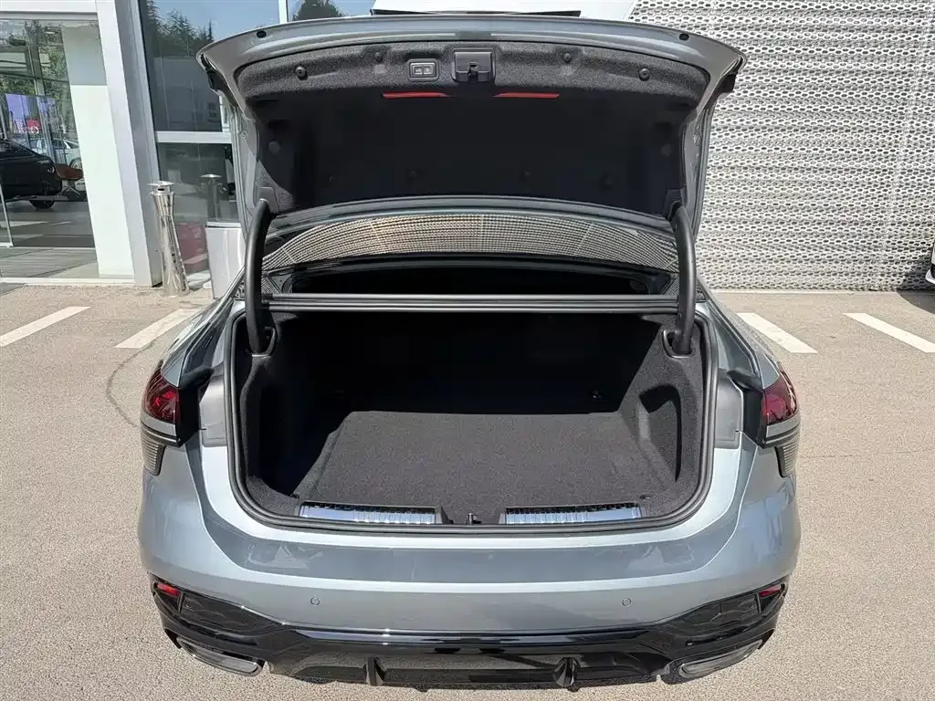 Audi Audi A6L 2026 Model 2.0T High Power Sport Edition — Фото автомобиля 9
