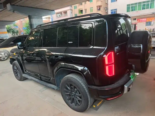 BYD FangChengBao Leopard 5 — Фото автомобиля 4