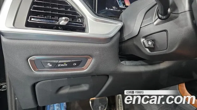 BMW X7 — Фото автомобиля 15