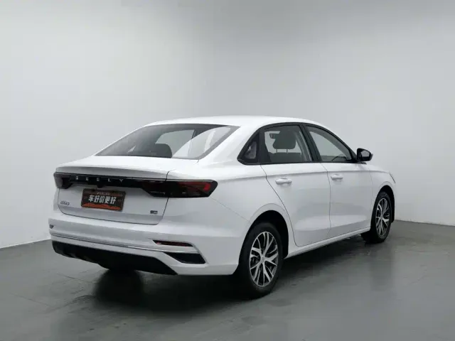 Geely Emgrand — Фото автомобиля 2