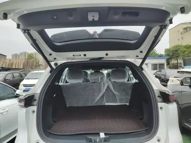 Changan CS75 Plus — Фото автомобиля 18