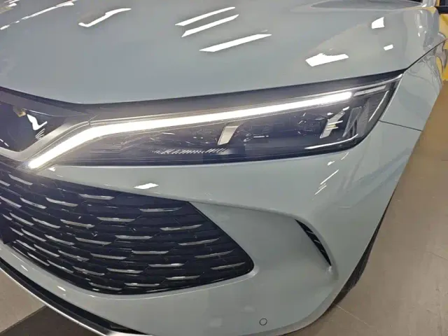 BYD Qin L — Фото автомобиля 23