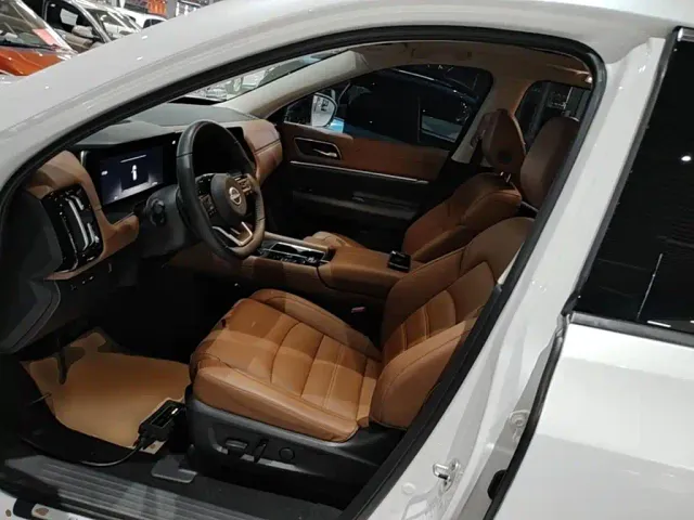 Nissan Terra — Фото автомобиля 14