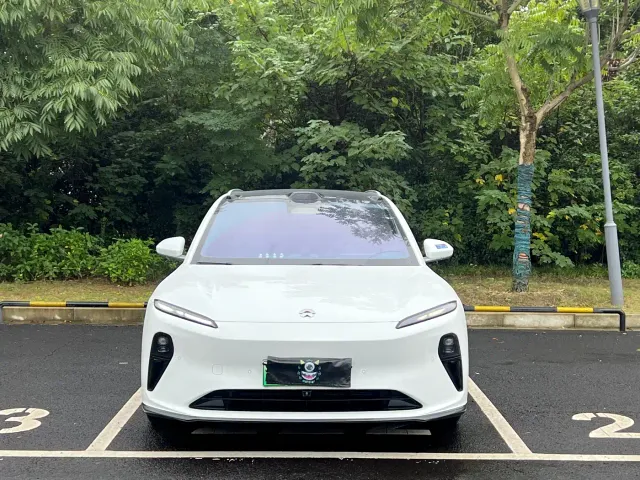 Nio ET5 Touring — Фото автомобиля 2