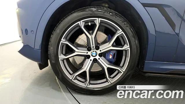 BMW X6 xDrive40i M Sport — Фото автомобиля 5