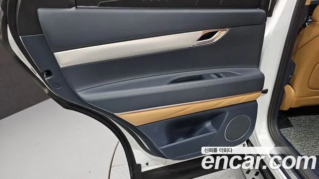 Genesis GV80 — Фото автомобиля 14