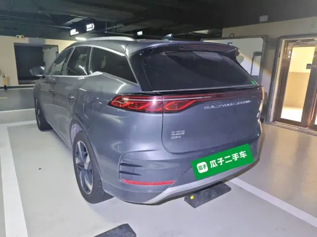 BYD Tang — Фото автомобиля 24