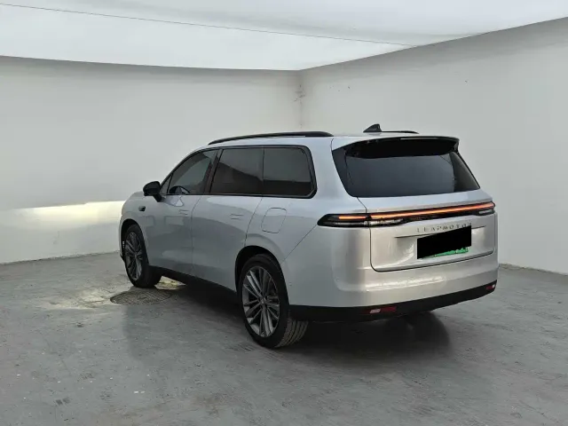 Leapmotor C16 — Фото автомобиля 7