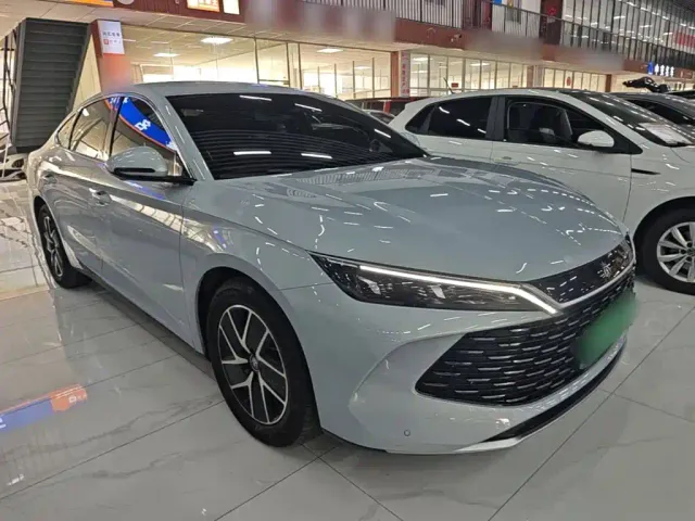 BYD Qin L — Фото автомобиля 3