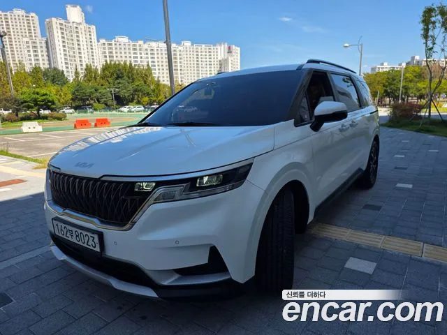 Kia Carnival Generation 4 — Фото автомобиля 2