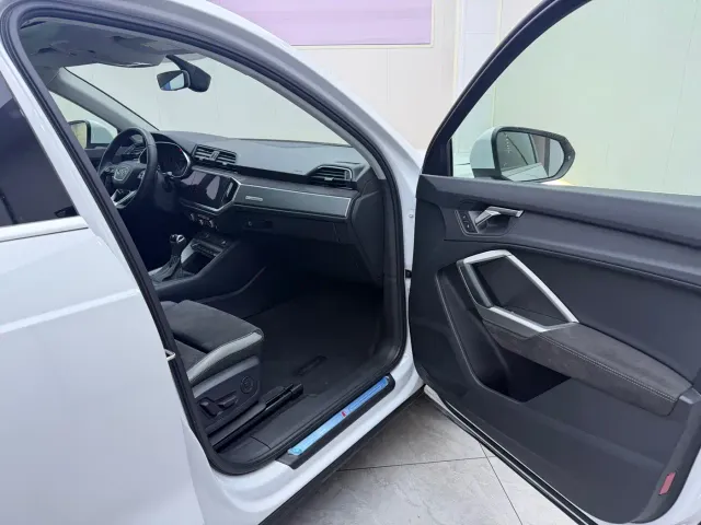 Audi Q3 — Фото автомобиля 22