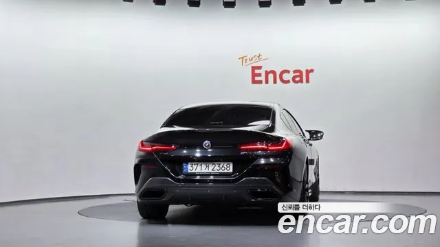 BMW 8 Series G15 — Фото автомобиля 4