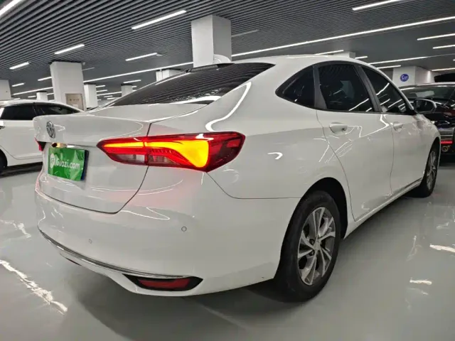 Buick Verano — Фото автомобиля 6