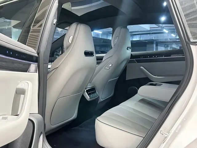 Luxeed S7 — Фото автомобиля 10