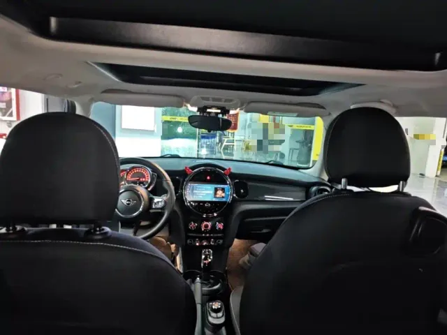 MINI Hatch — Фото автомобиля 17
