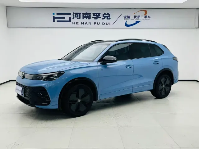 Фотография автомобиля — Volkswagen Tiguan L