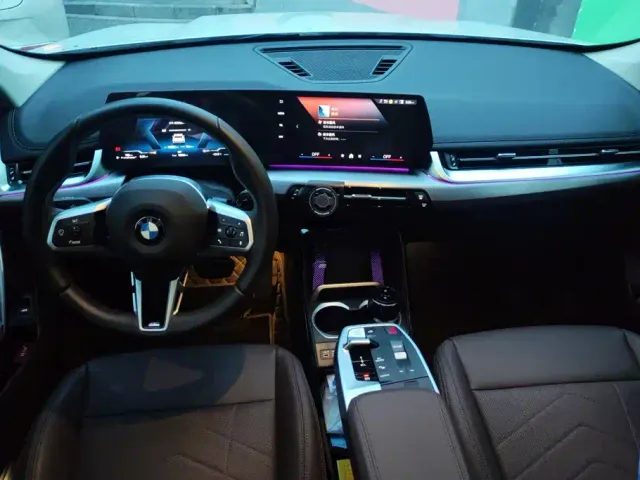 BMW X1 — Фото автомобиля 12