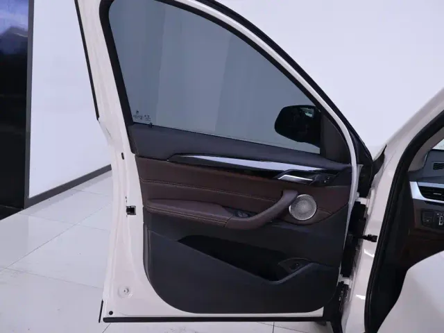 BMW X1 — Фото автомобиля 18
