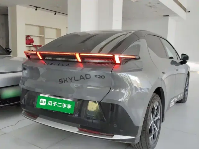 Lynk & Co Z20 — Фото автомобиля 6