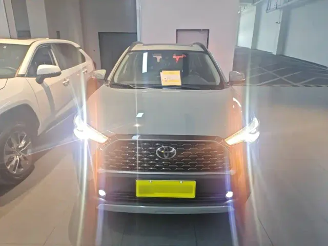 Toyota Corolla Cross — Фото автомобиля 2