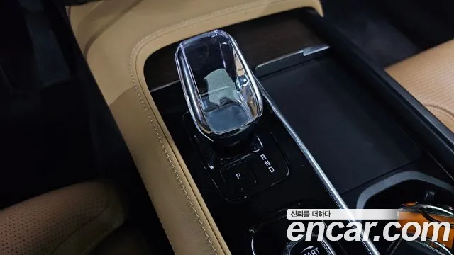 Volvo S90 — Фото автомобиля 12