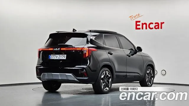 Kia Seltos Новый Seltos Бензин 1.6 турбо 2WD — Фото автомобиля 2