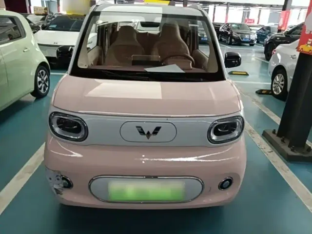 Wuling Hongguang Mini EV — Фото автомобиля 2