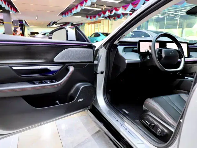 XPeng XPeng P7 2022 Model 625E — Фото автомобиля 8