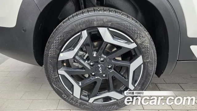 Kia Seltos Бензин 1.6 турбо 2WD — Фото автомобиля 5