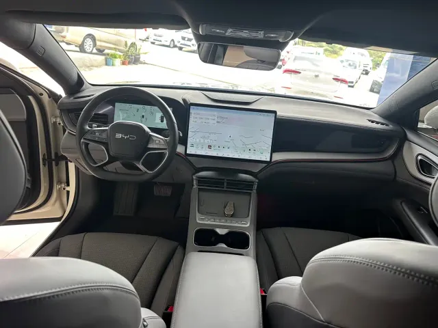 BYD Seal 07 DM-i — Фото автомобиля 18