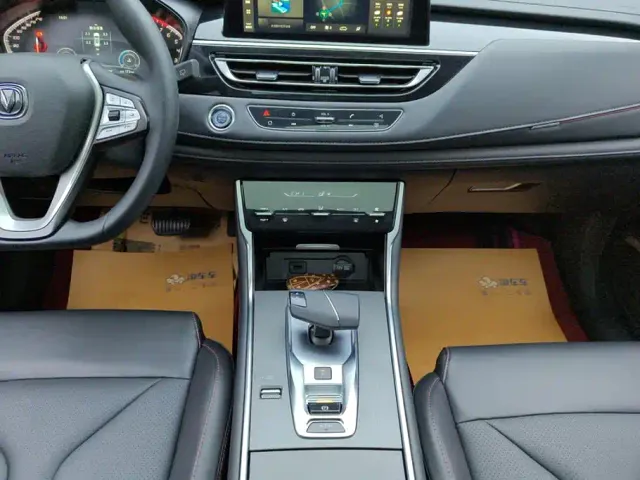 Changan CS75 — Фото автомобиля 16