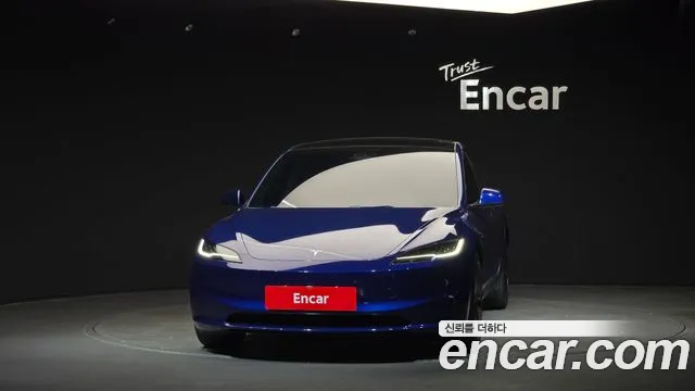 Tesla Model 3 — Фото автомобиля 3