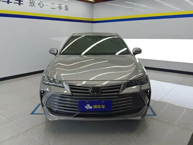 Toyota Avalon — Фото автомобиля 2