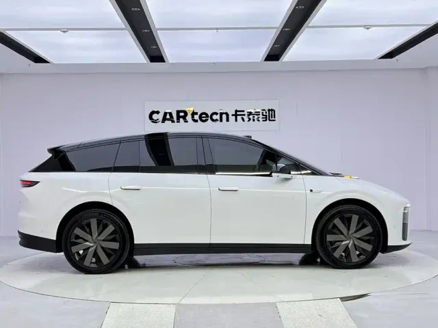 Li Auto i6 — Фото автомобиля 6
