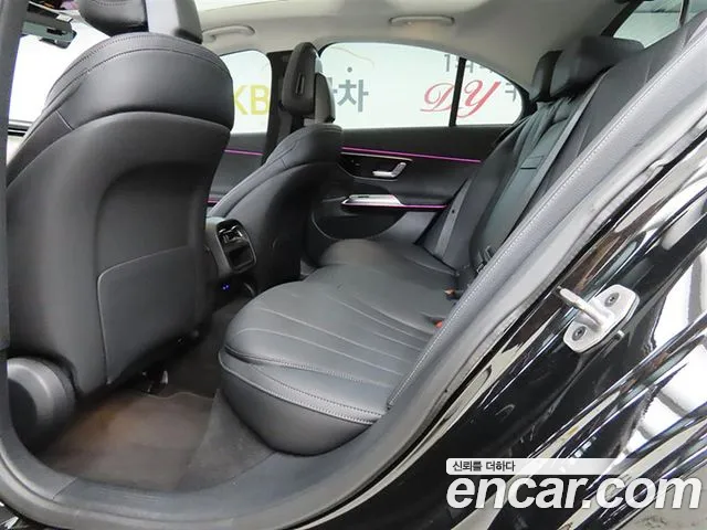 Mercedes-Benz E-Class — Фото автомобиля 6