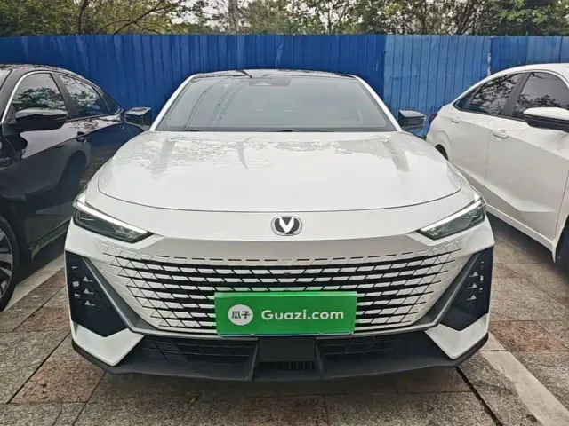 Changan UNI-V — Фото автомобиля 2