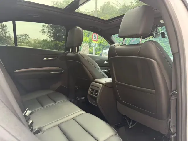 Cadillac XT4 — Фото автомобиля 8