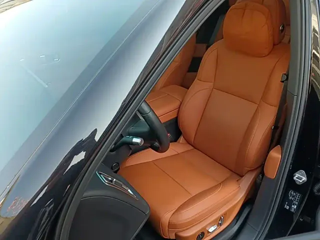 Li Auto L6 — Фото автомобиля 14