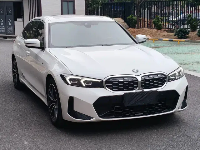 BMW 3 Series — Фото автомобиля 3