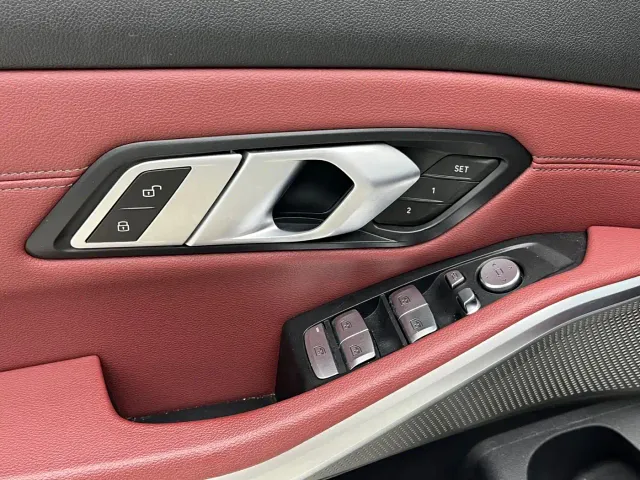 BMW 3 Series — Фото автомобиля 13