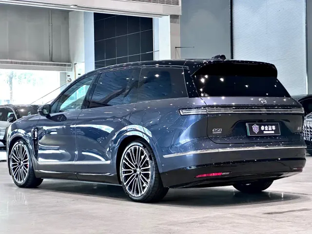 Nio ES8 — Фото автомобиля 3
