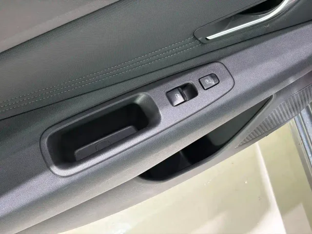 Hyundai Elantra — Фото автомобиля 15
