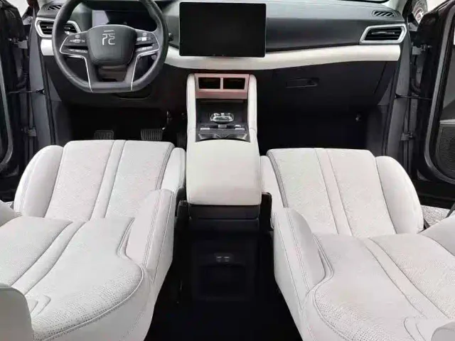 BYD Yuan UP — Фото автомобиля 13