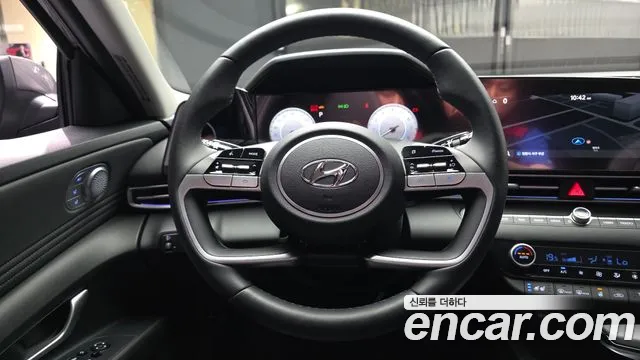 Hyundai AVANTE Avante (CN7) — Фото автомобиля 13